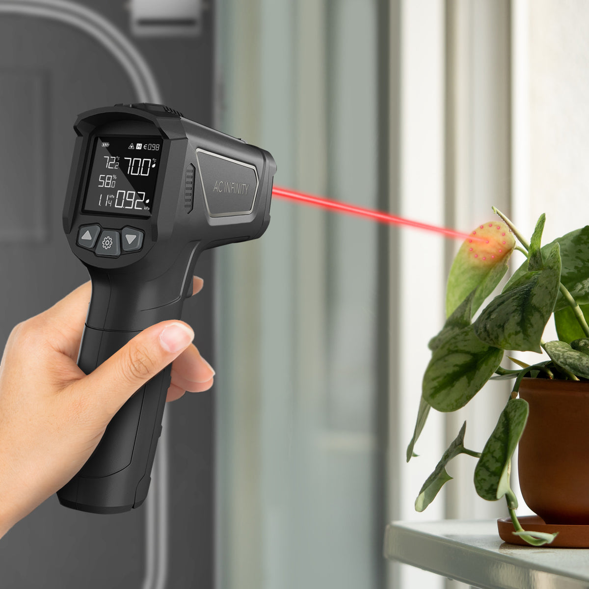 VPD Thermometer in use